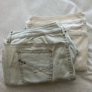 NWOT Chicos Jeans | Lot of 2 | Women’s CHICO SZ 4 (20-22W) | White & Light Wash